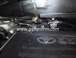 Toyota_Corolla_Verso_glp_autogas_2